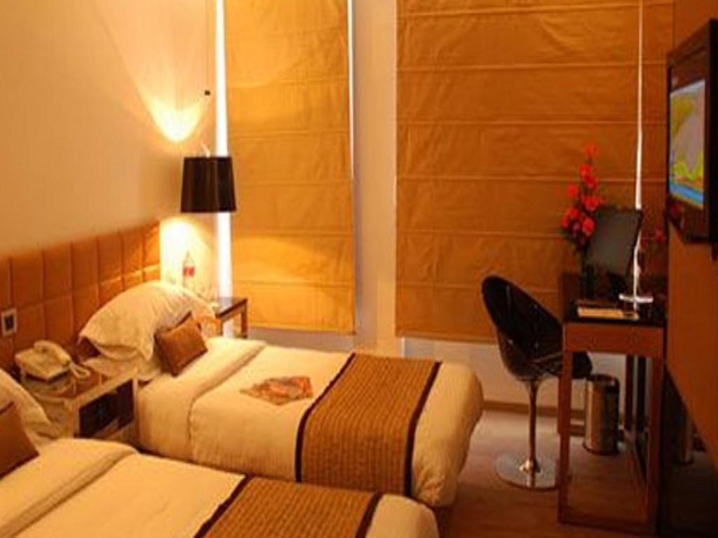 Palace Heights Hotel