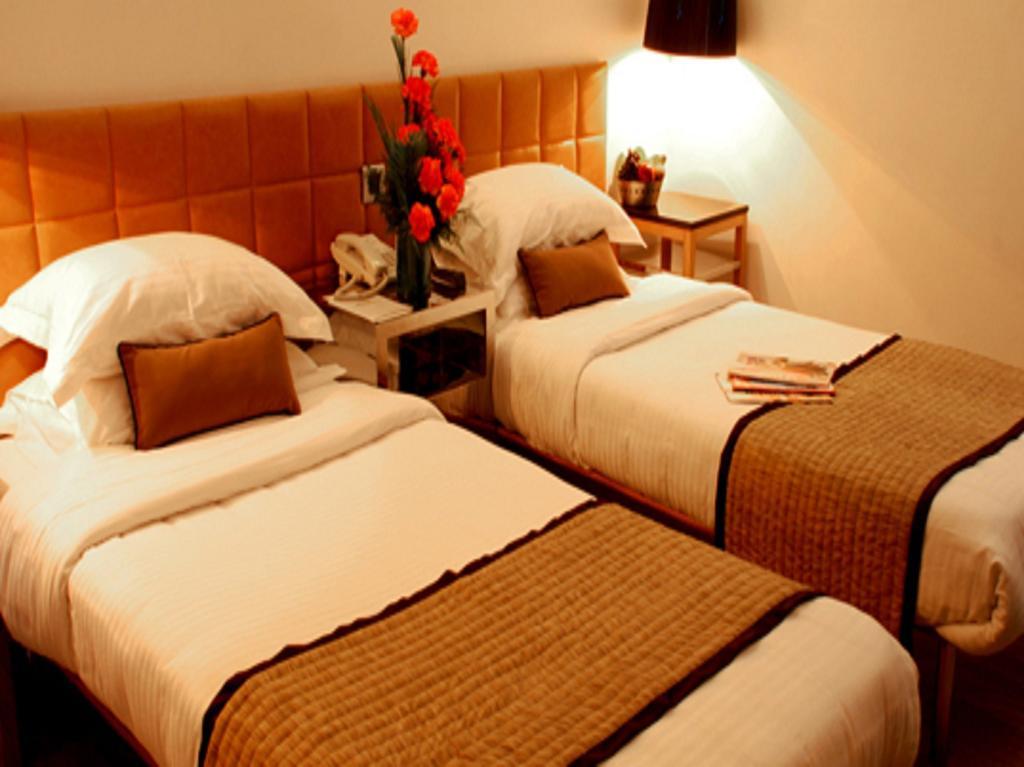 Palace Heights Hotel New Delhi