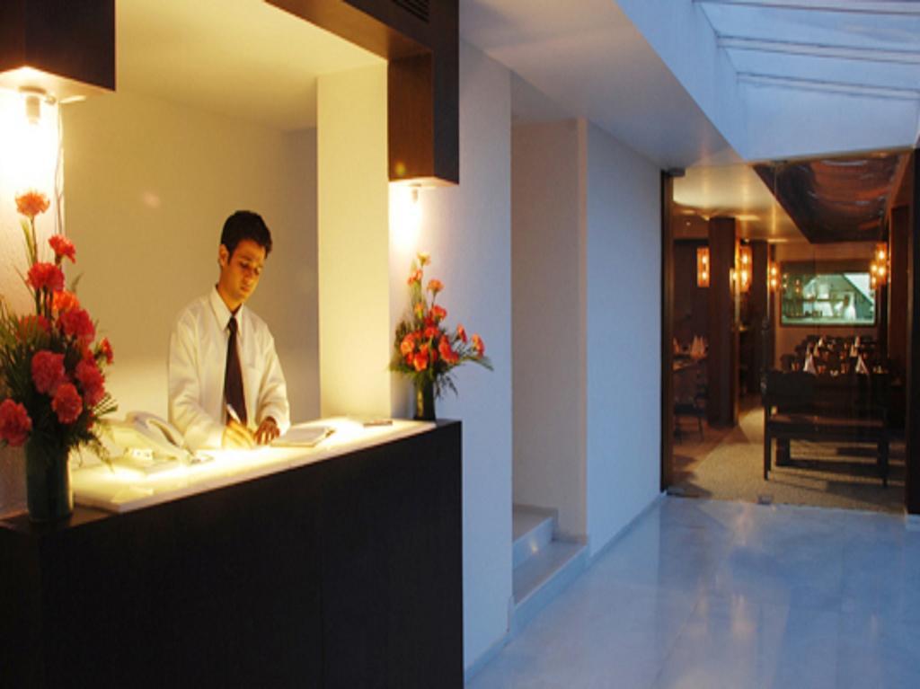Hotel Palace Heights New Delhi