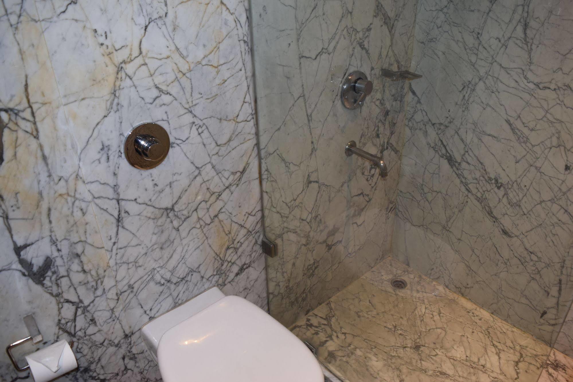 Palace Heights 3*