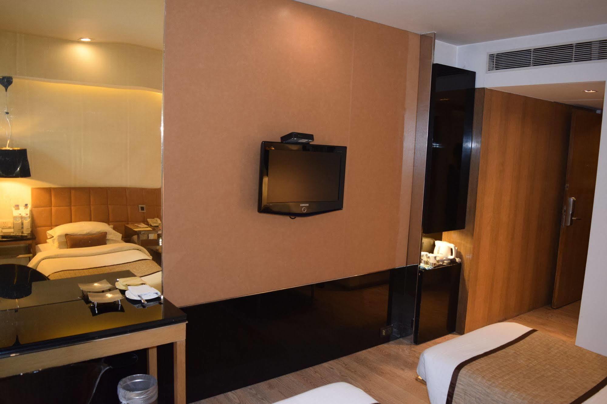 Palace Heights 3* New Delhi