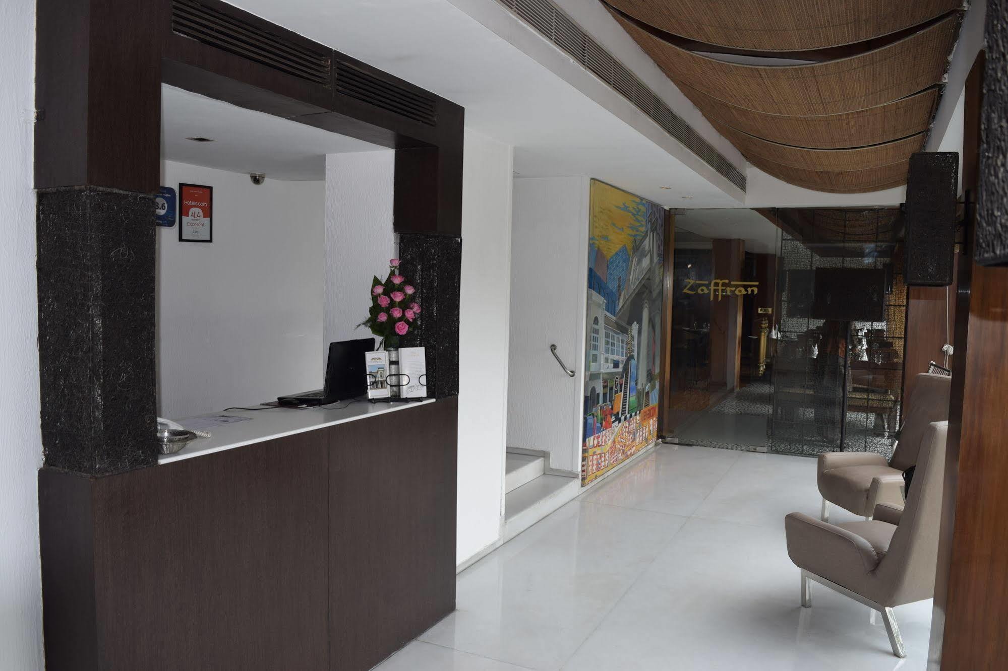Hotel Palace Heights New Delhi