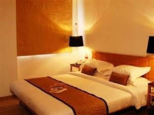 Palace Heights Hotel 3*